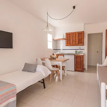 Apartamentos Las Brisas I & II Cala 'n Bosch Buitenkant foto